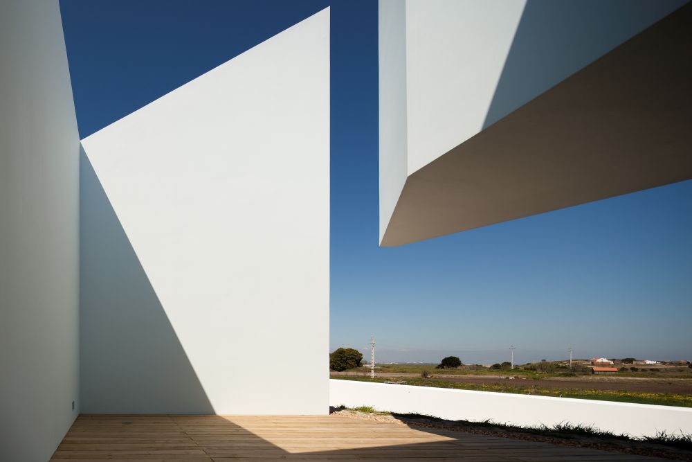 House in Possanco, Portugal by ARX Portugal