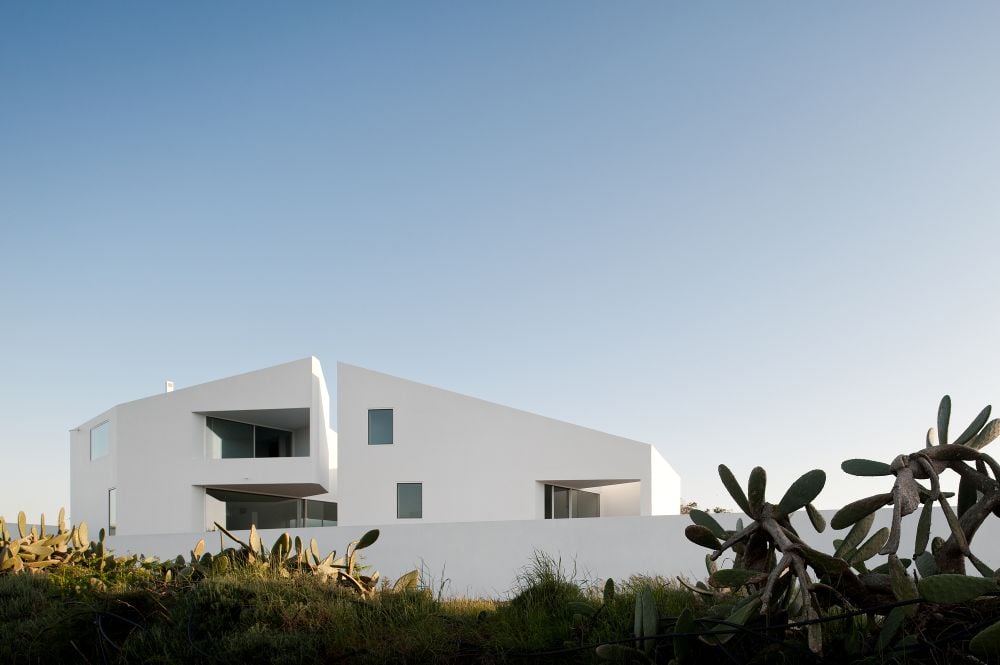 House in Possanco, Portugal by ARX Portugal