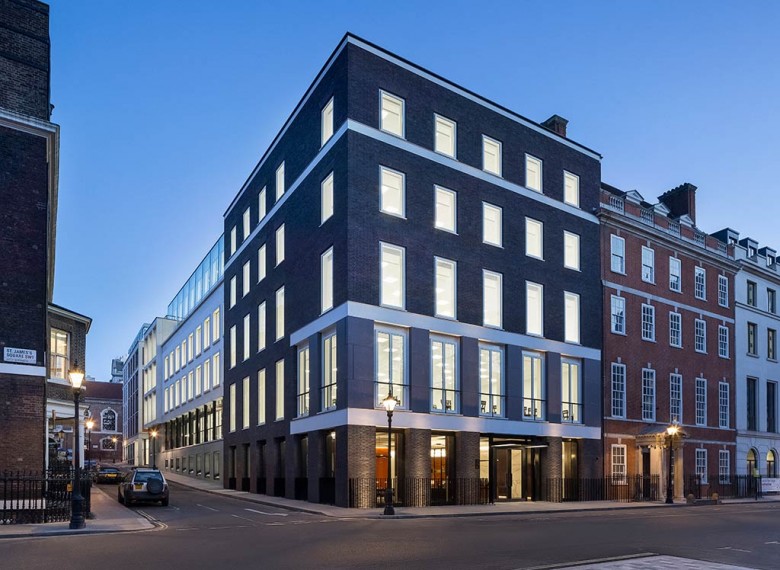 8 St James’s Square / Eric Parry Architects - ArchitectureLab