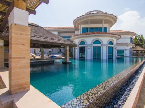 19 Luxury Villas Around The World That You Need To See