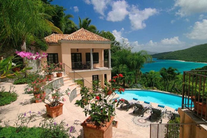 19 Luxury Villas Around The World That You Need To See