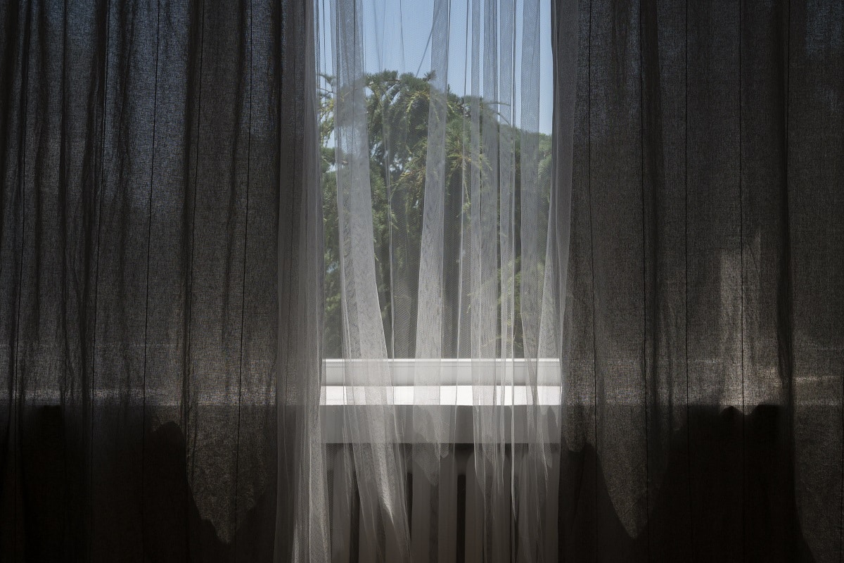 do blackout curtains keep out heat