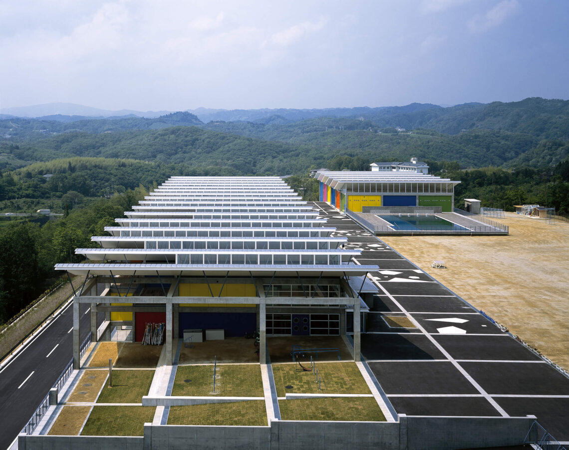 Aerial view, minami yamashiro elementary school - rogers stirk harbour + partners - © rogers stirk harbour + partners