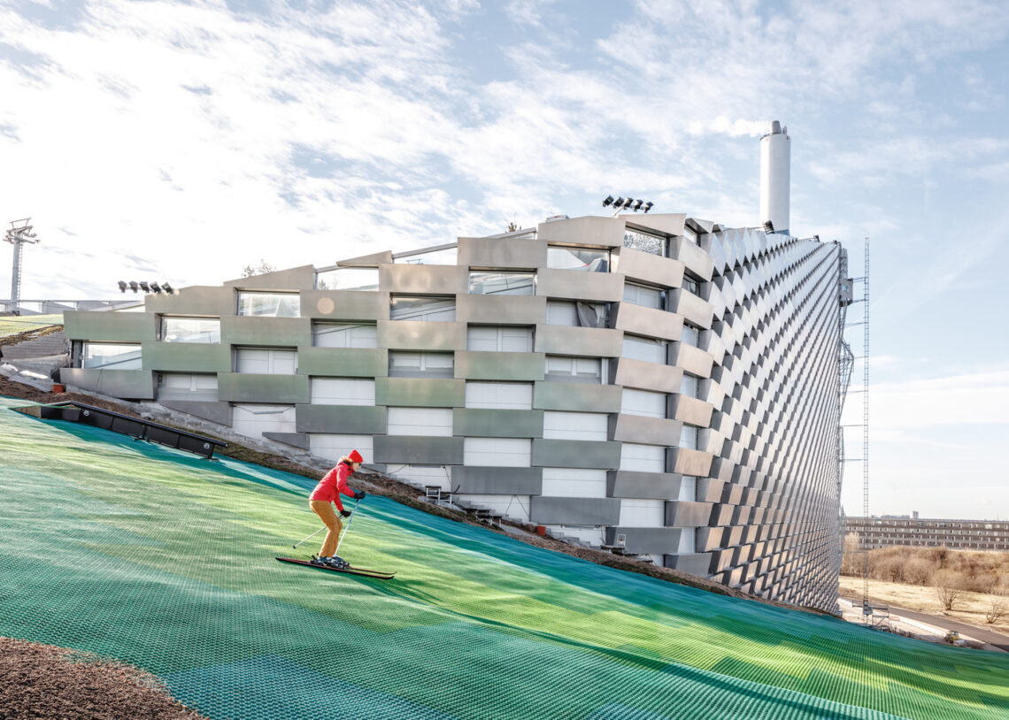 Copenhill energy plant and urban recreation center - big - © rasmus hjortshoj