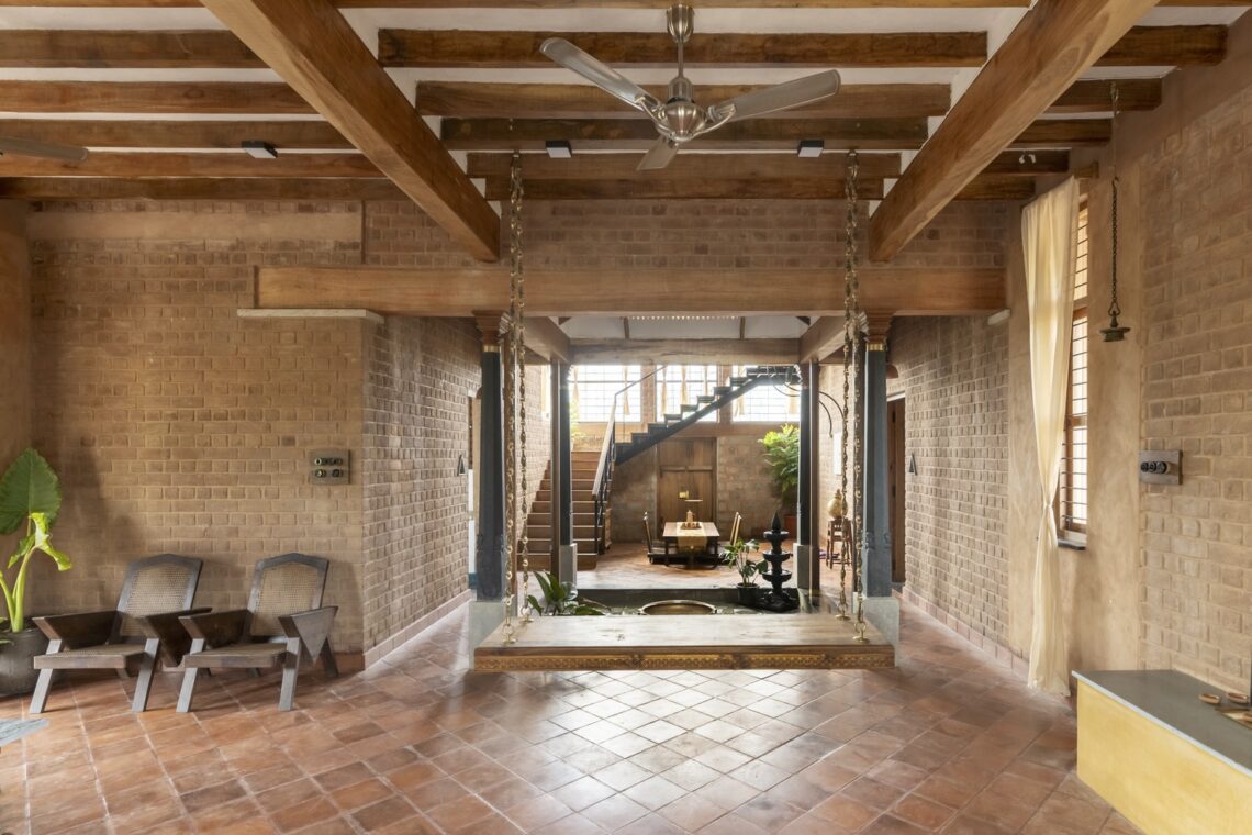 Brick Manor / Bhutha Earthen Architecture Studio