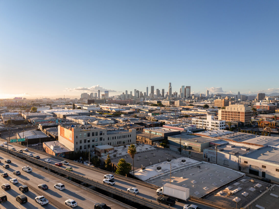 Arts district warehouse / sheft farrace