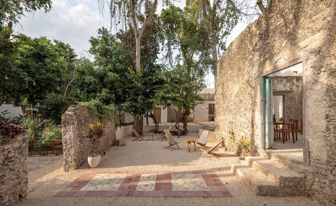 Casona los cedros hotel / laura lecué - collectif como