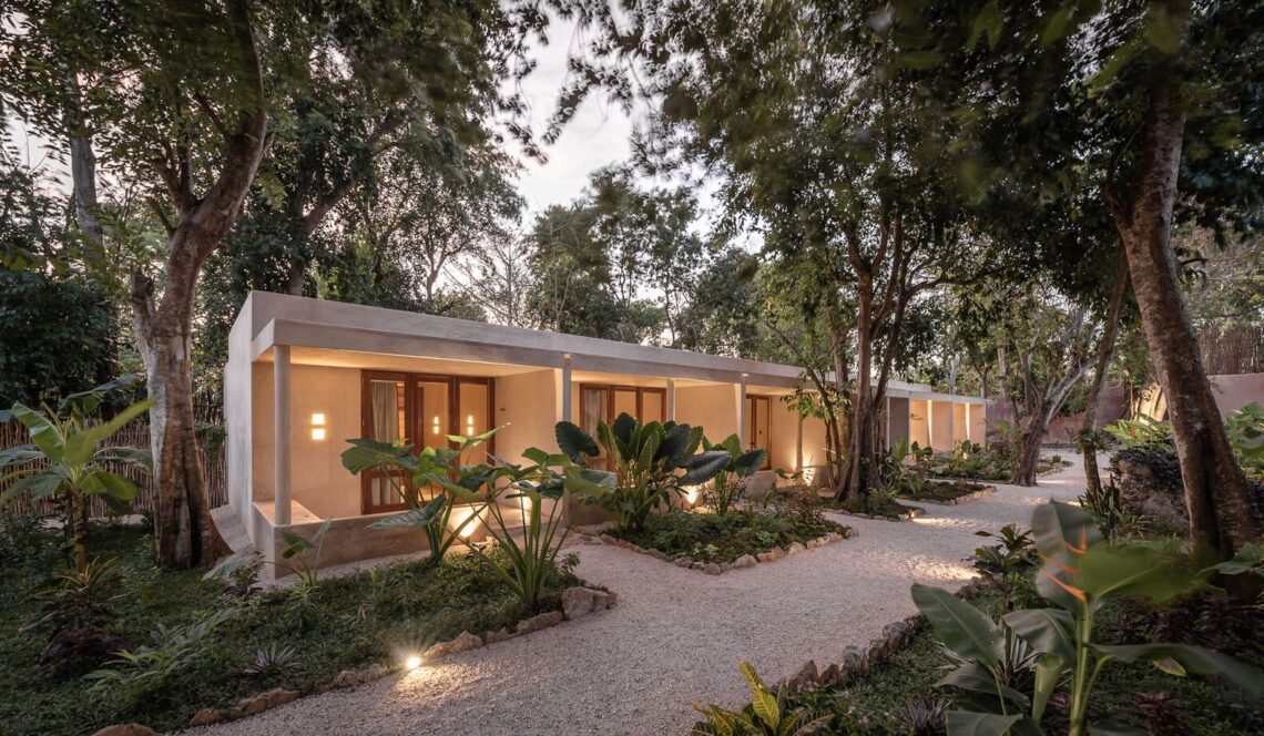 Casona los cedros hotel / laura lecué - collectif como