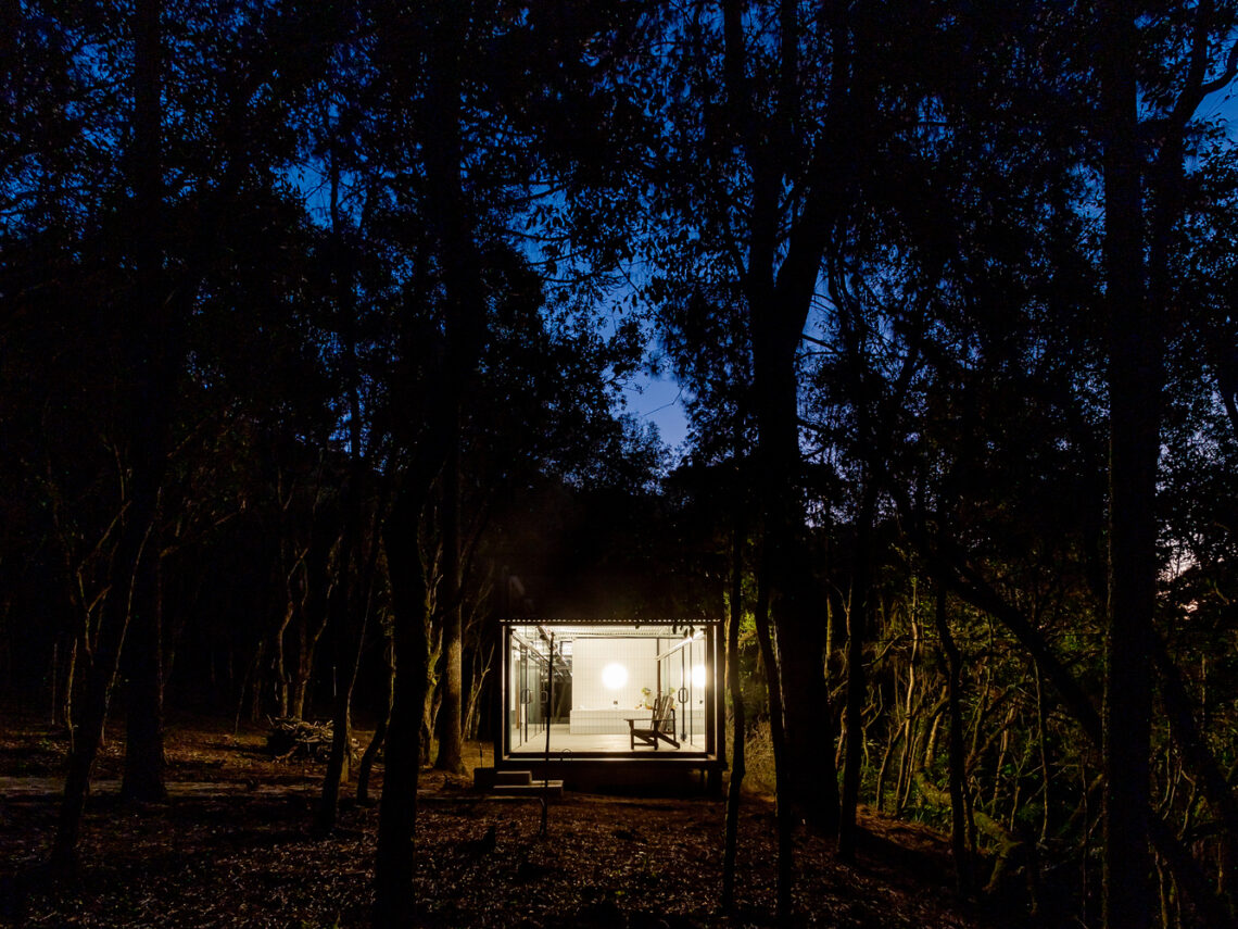 Guaju Pavilion / YVA Arquitetura