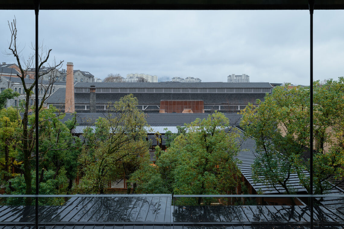 Jingyang camphor court / vector architects