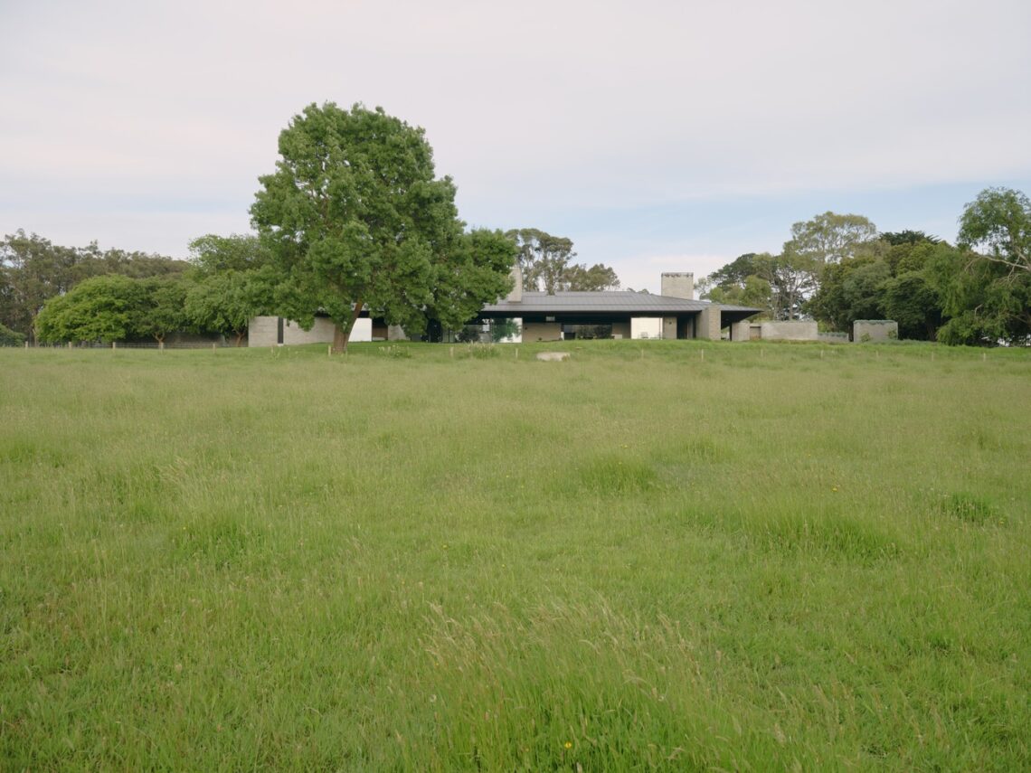 Merricks Farmhouse / Michael Lumby Architecture + Nielsen Jenkins