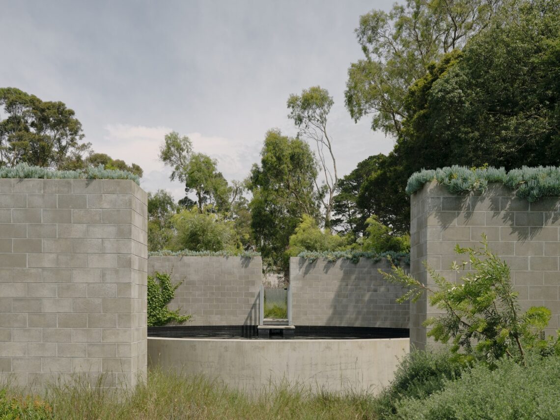 Merricks Farmhouse / Michael Lumby Architecture + Nielsen Jenkins