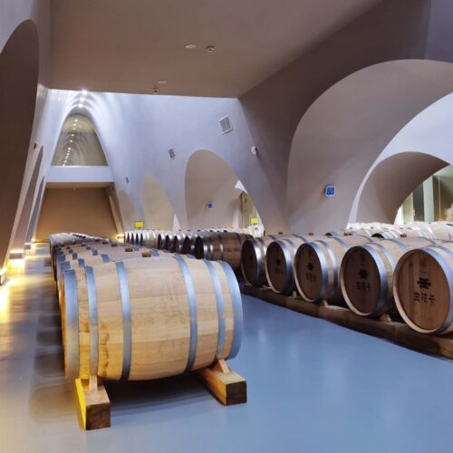 Quzika 1865 winery / pl-t architecture studio