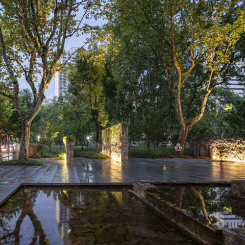 Renovation of peace parks gate 6 / atelier z+