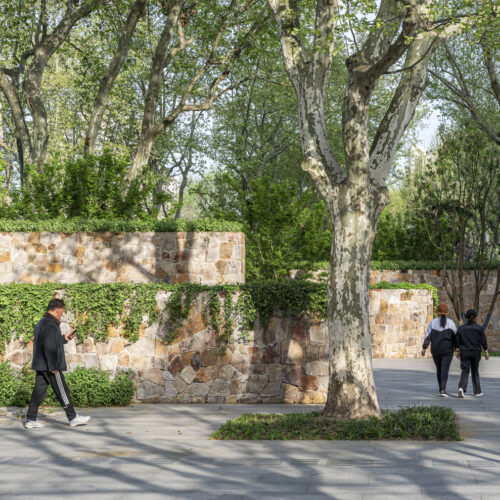 Renovation of peace parks gate 6 / atelier z+