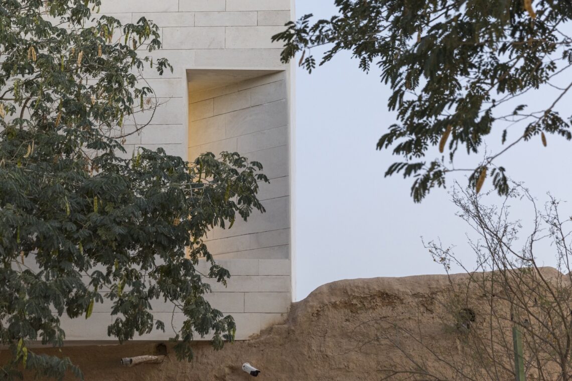 Shamalat cultural center / syn architects