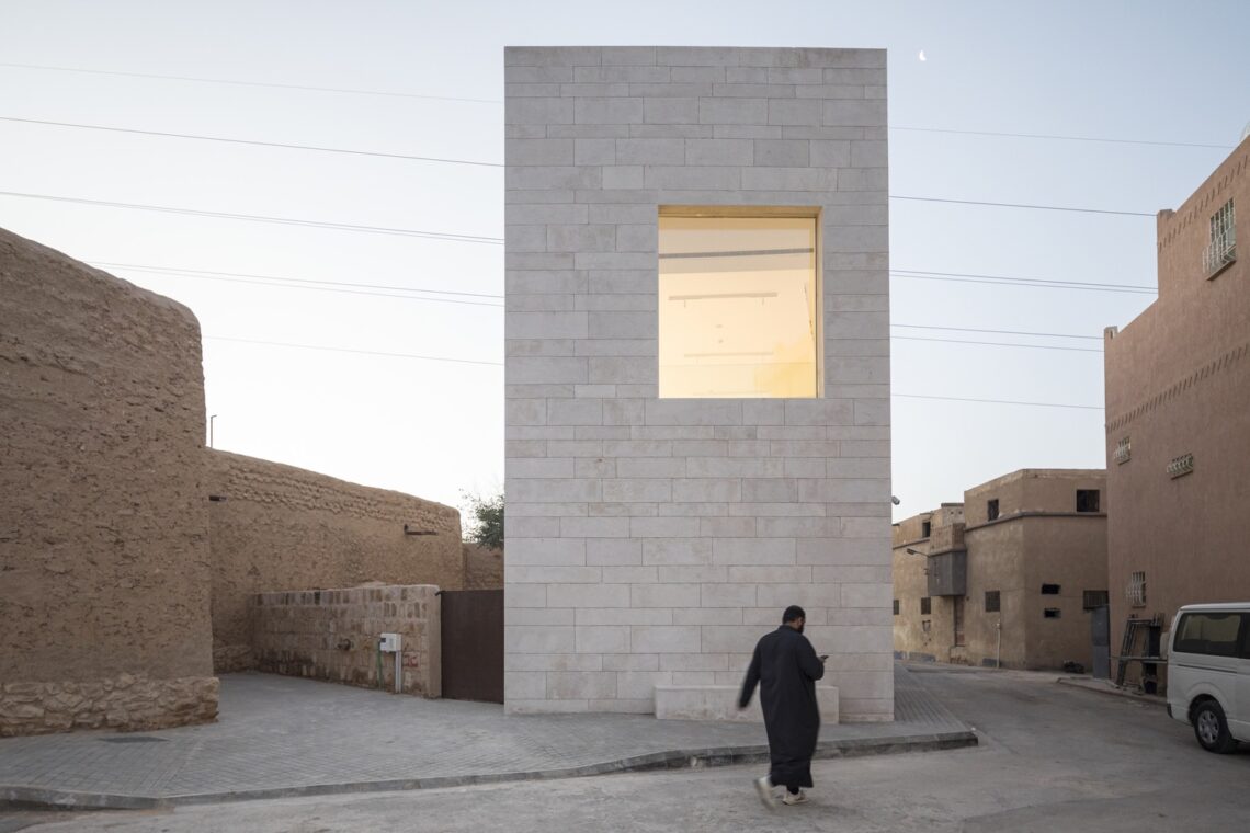 Shamalat cultural center / syn architects