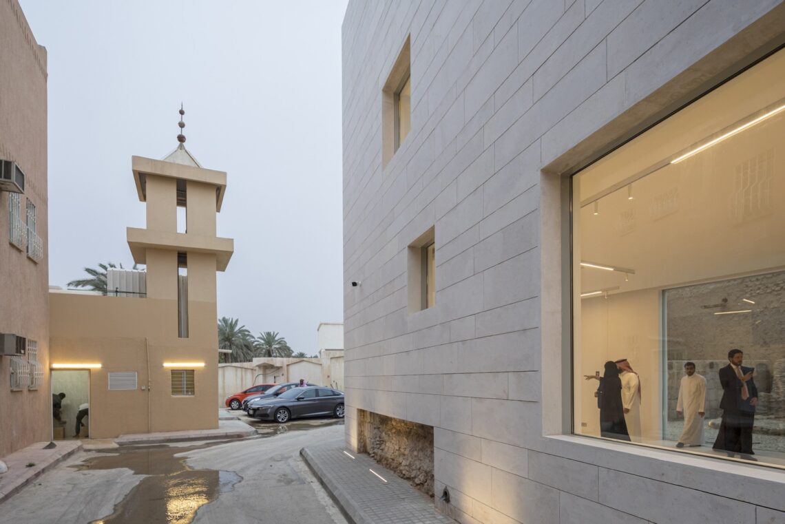 Shamalat cultural center / syn architects