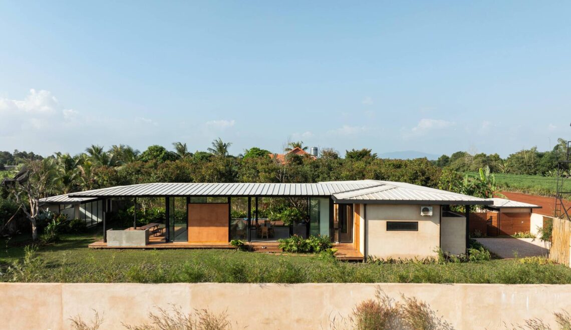 Sustainable Weekend Villa / T3 ARCHITECTS