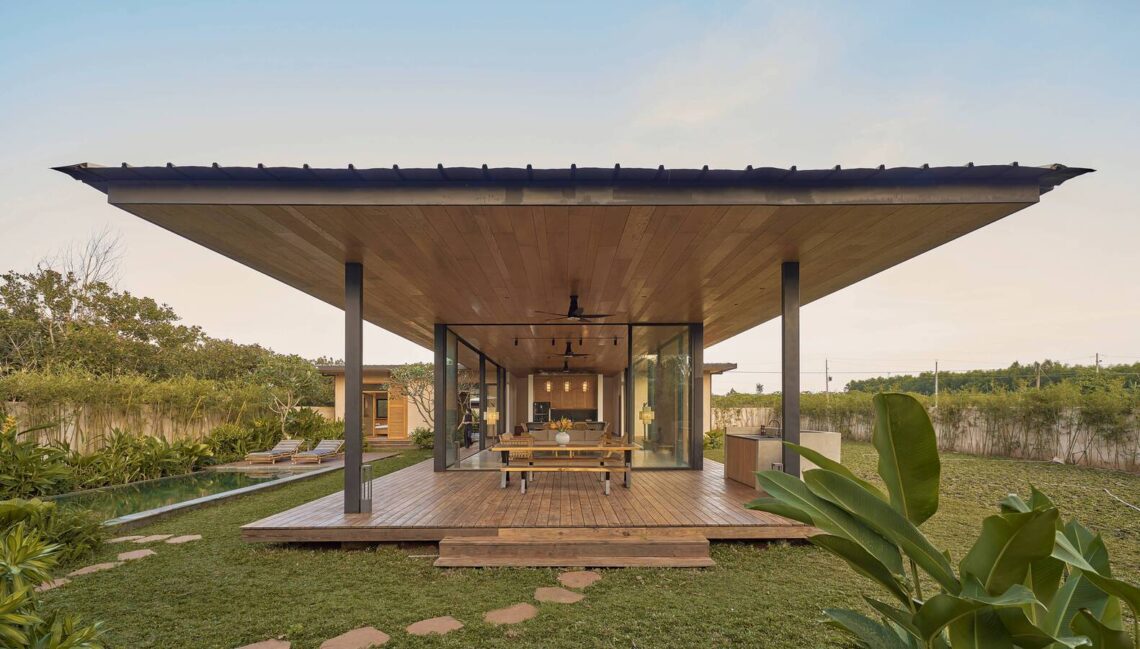 Sustainable Weekend Villa / T3 ARCHITECTS