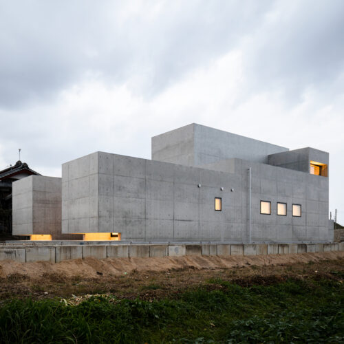 Tranquil House / FORM/Kouichi Kimura Architects