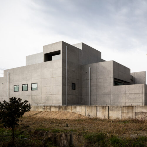 Tranquil House / FORM/Kouichi Kimura Architects