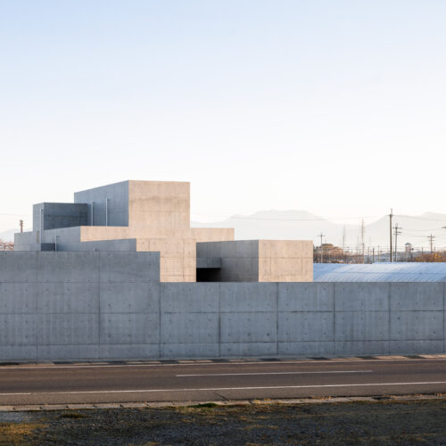 Tranquil House / FORM/Kouichi Kimura Architects