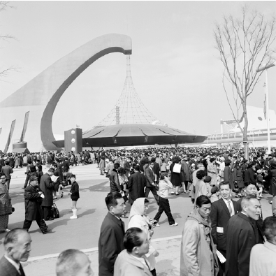 Crowd with australian pavilion, expo ’70, osaka, in background. Naa: 1200/l86522. Courtesy of the national archives of australia.