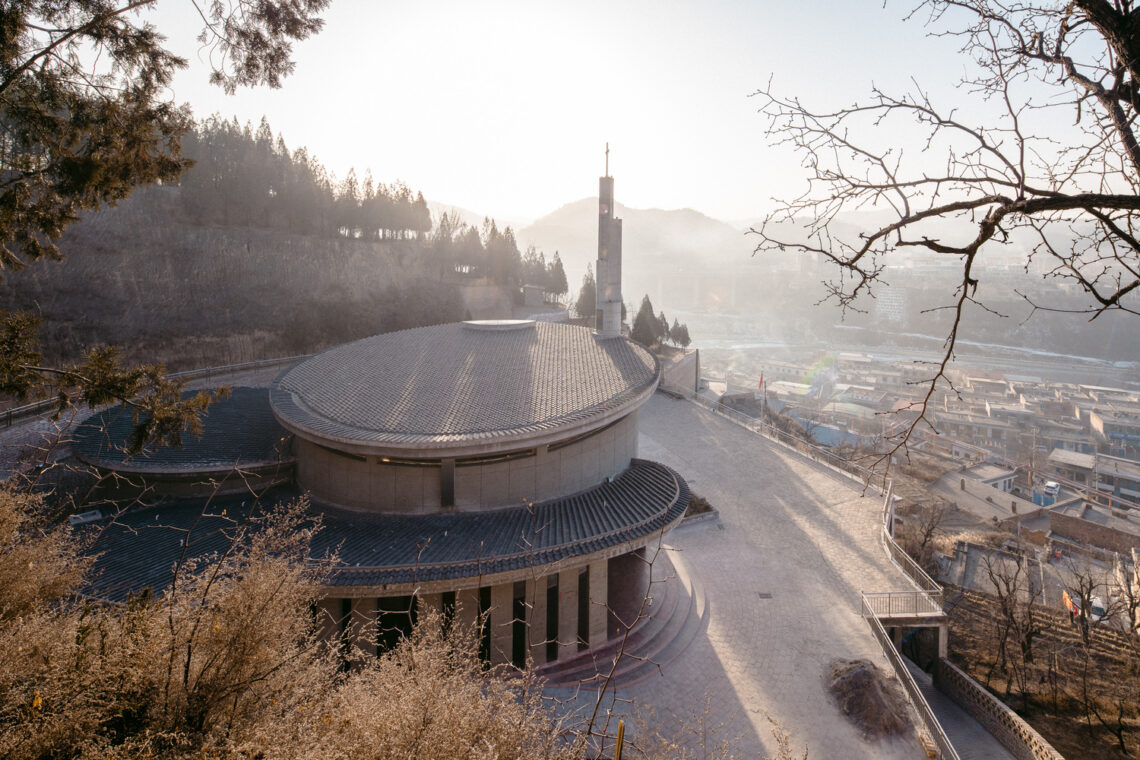 Liulin catholic church / leeko studio