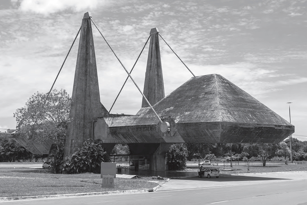 Exhibition center of the administrative center of bahia, bahia, brazil, 1974, by joão filgueiras lima