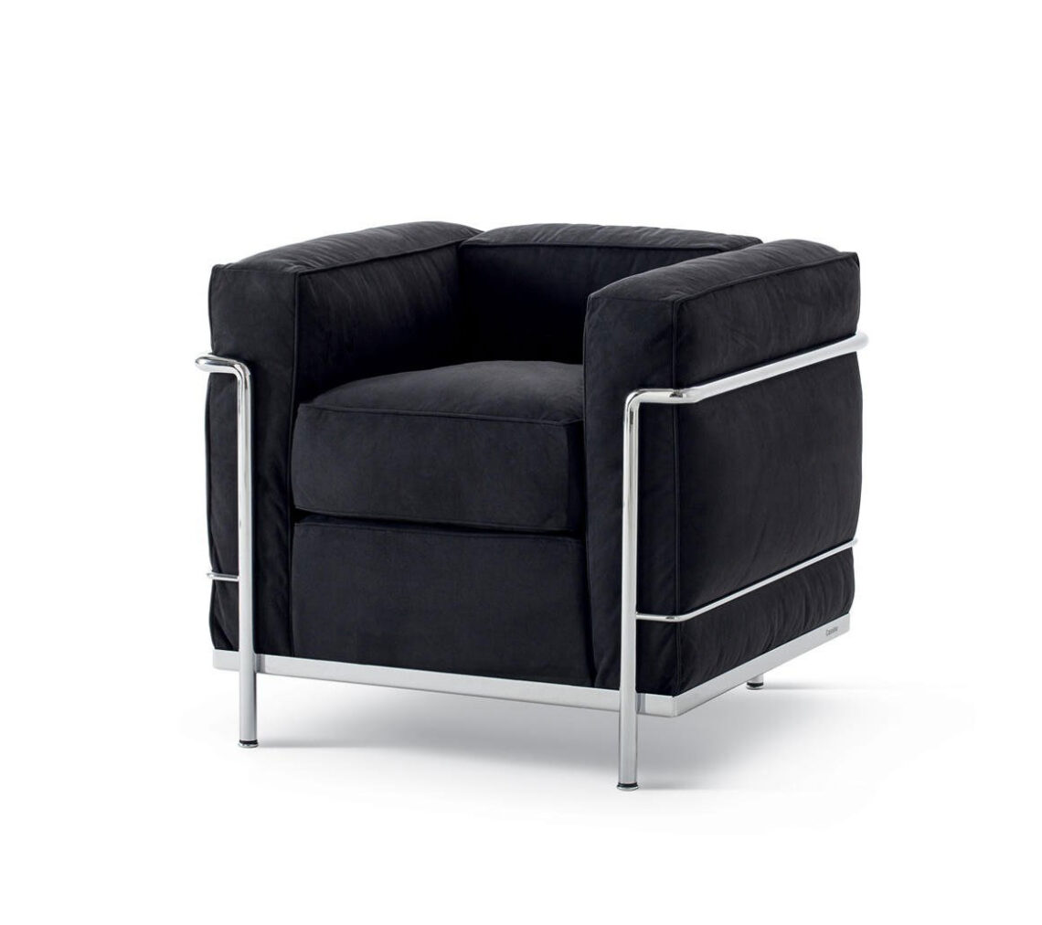 The lc2 grand confort chair le corbusier