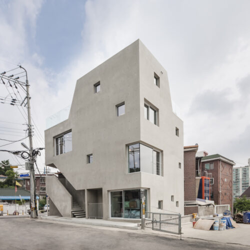 Slit house / architects h2l