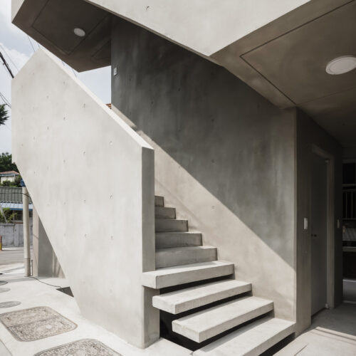 Slit house / architects h2l