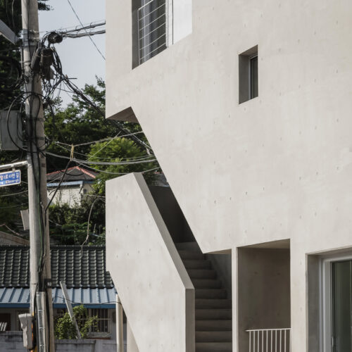 Slit house / architects h2l