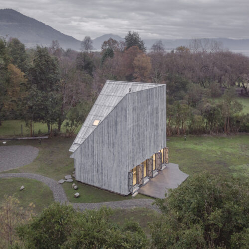 Humo house / iván bravo arquitectos