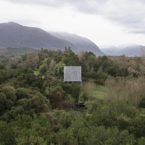 Humo house / iván bravo arquitectos