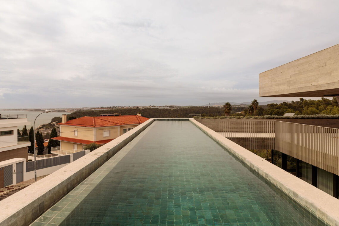 House in sara beirão street / sia arquitectura