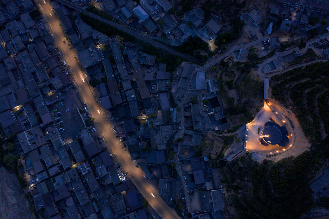 Liulin catholic church / leeko studio