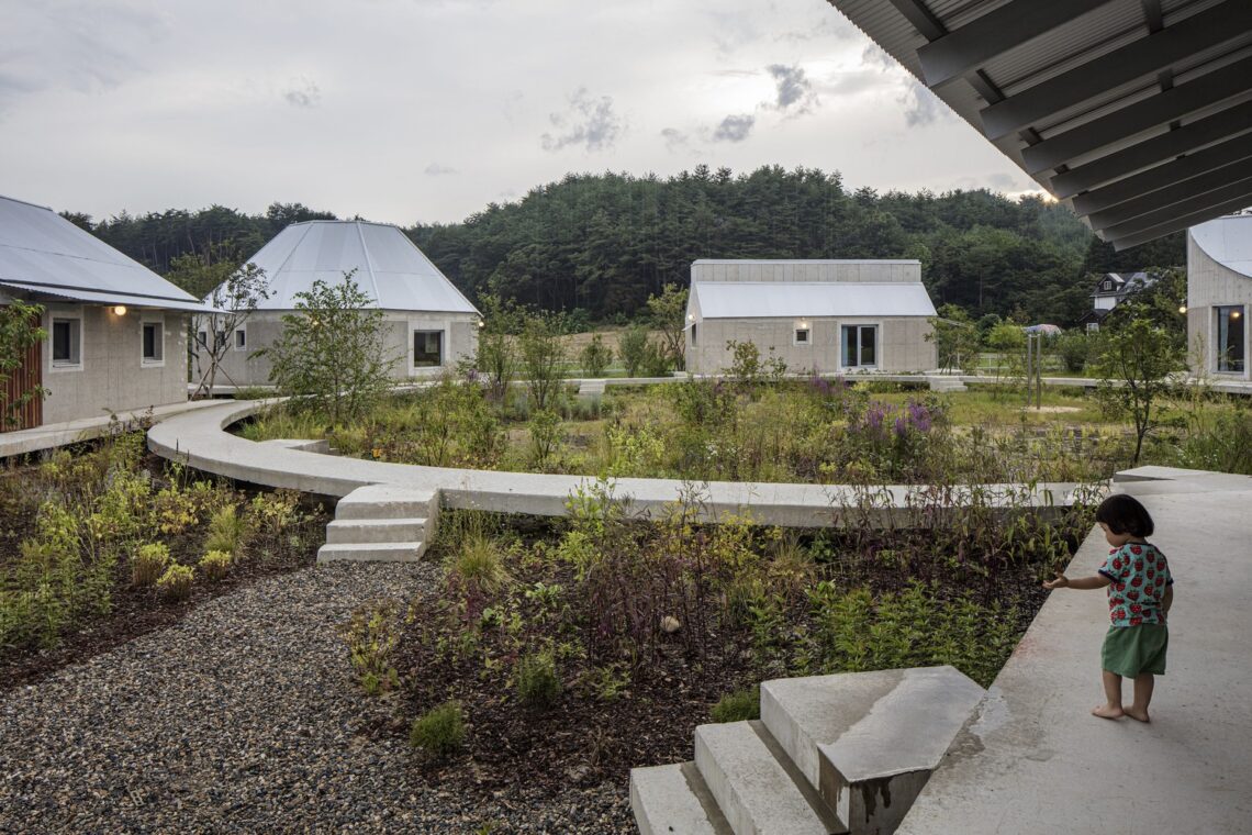 Hoji gangneung houses / aoa architects