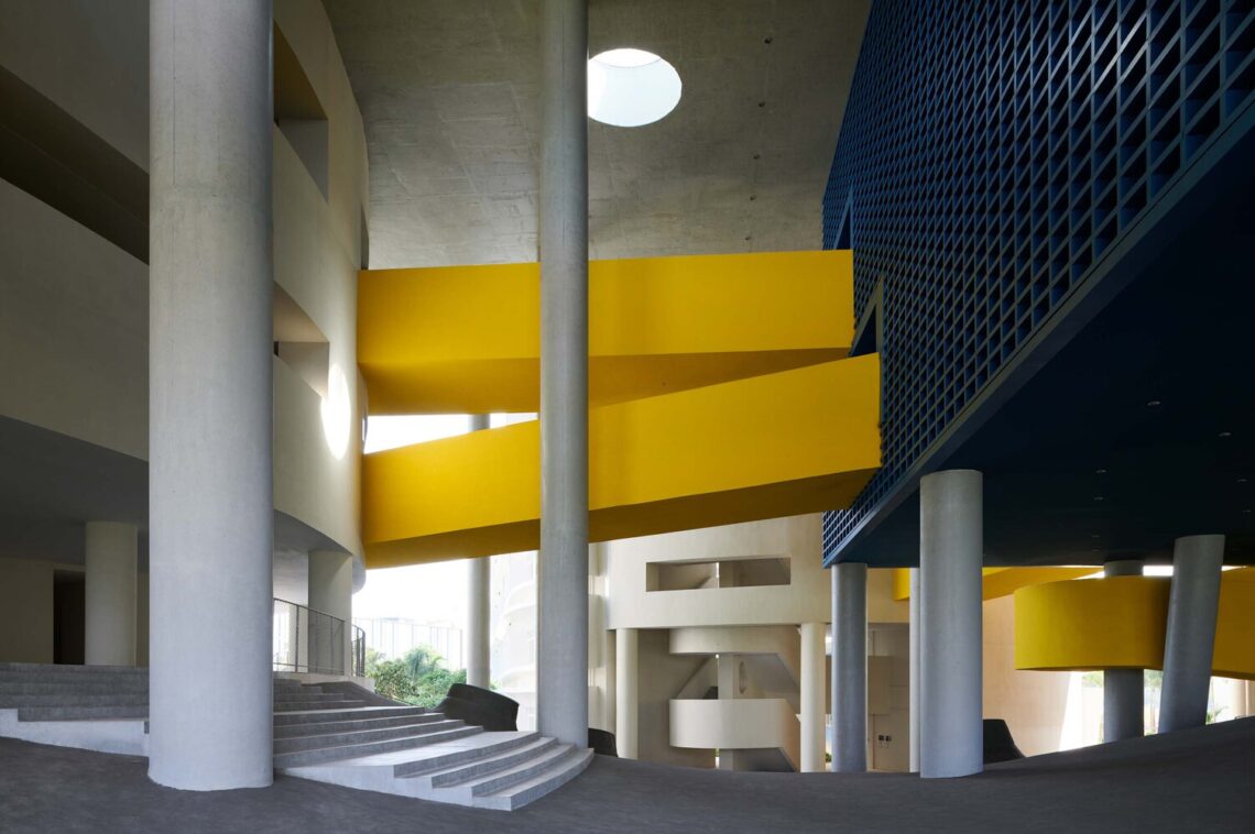 Haikou jiangdong huandao experimental school / tao (trace architecture office)