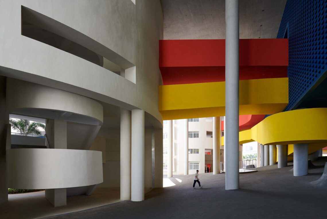 Haikou jiangdong huandao experimental school / tao (trace architecture office)