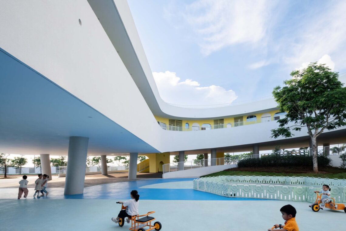 Haikou jiangdong huandao experimental school / tao (trace architecture office)