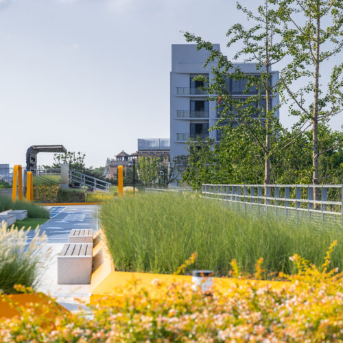 Shanghai's new horizon high land park & civic center / urban architecture