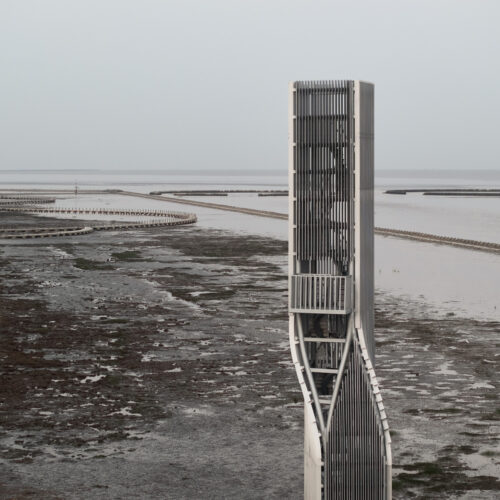 Twisting tower and spiral station / hcch studio