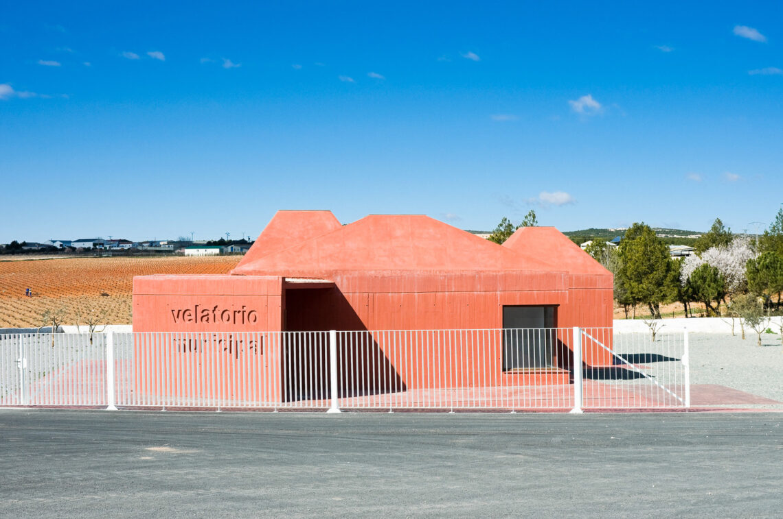 Municipal tanatory / diaz romero arquitectos