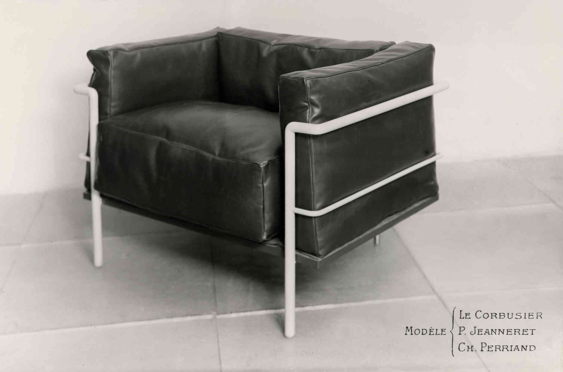 Le corbusier, pierre jeanneret, and charlotte perriand: grand confort armchair, large model, 1928