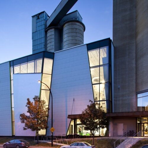 Allez up rock climbing gym / smith vigeant architectes