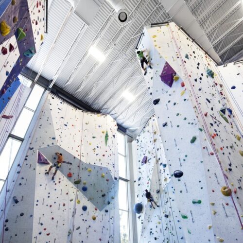 Allez up rock climbing gym / smith vigeant architectes