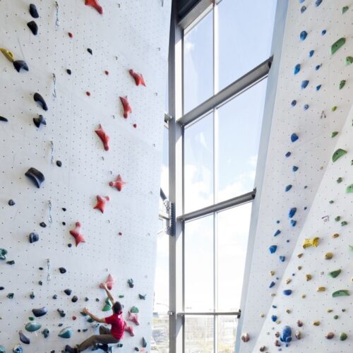 Allez up rock climbing gym / smith vigeant architectes