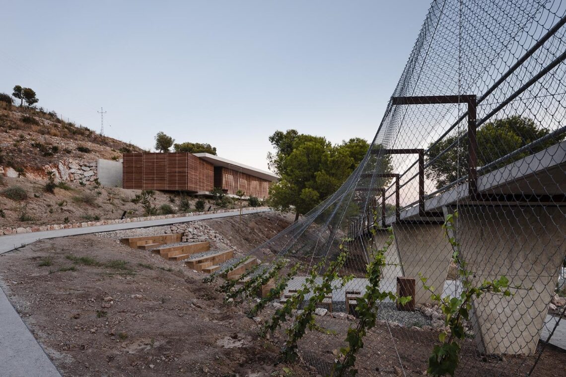 Botanical garden in nerja / ismo arquitectura